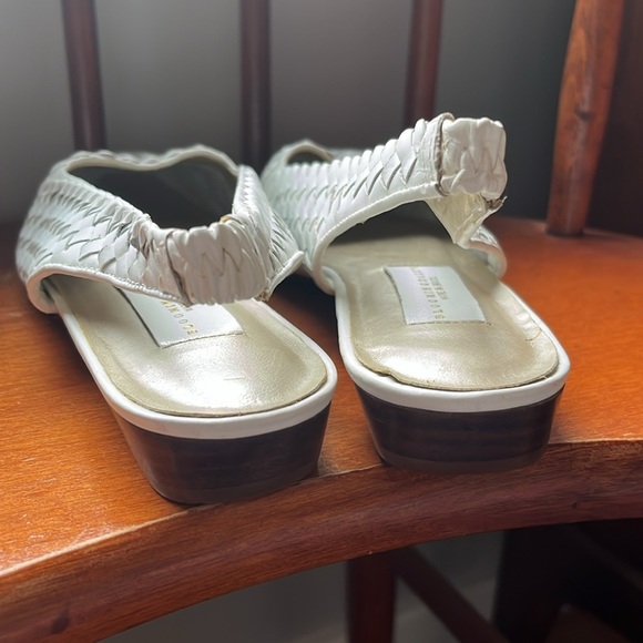 Bloomingdale’s Stevie White Woven Leather Sling-backs Size 8 - Picture 4 of 12